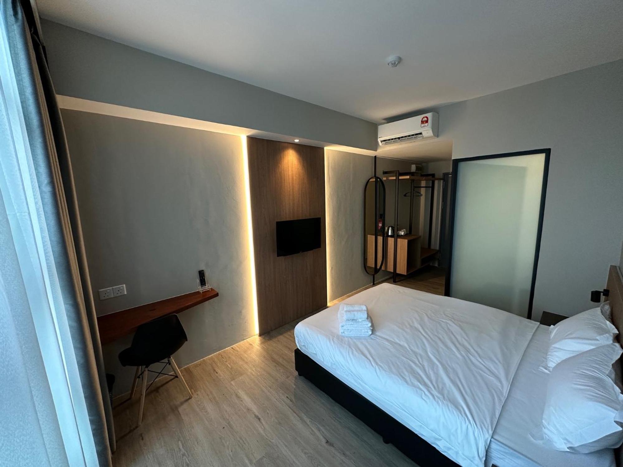 Roxy Hotel Aiman Кучинг Экстерьер фото